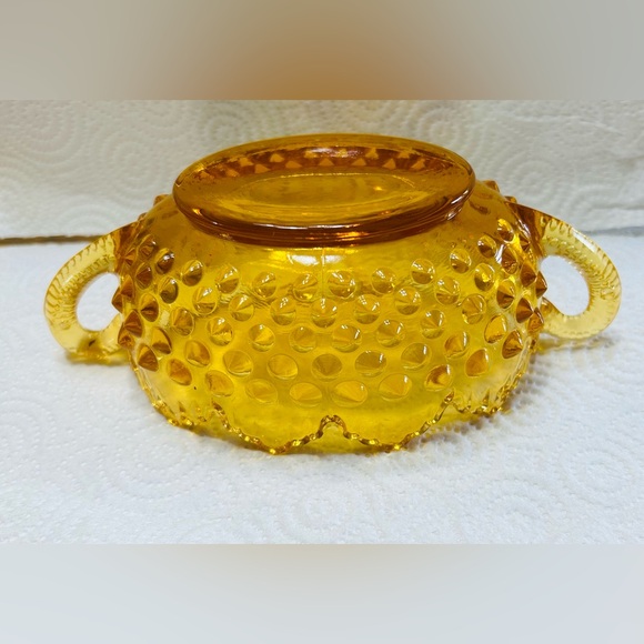 Vintage Fenton Hobnail candy dish with handles in Amber color.  Mint condition. - Picture 3 of 5